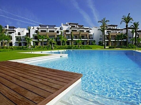 Agradable piso de 2 dormitorios en Estepona