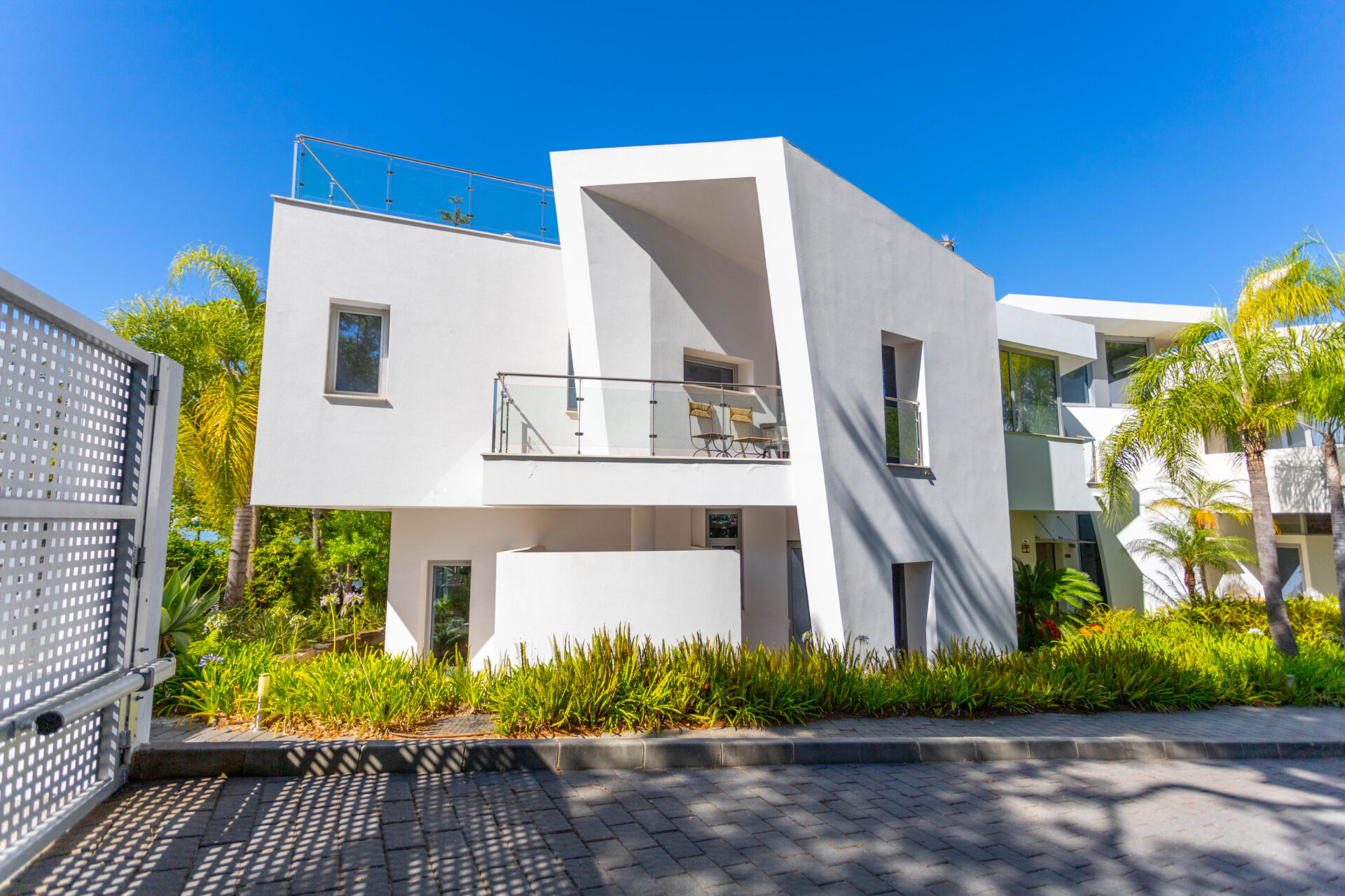 Adosada de 4 dormitorios en Meisho Hills