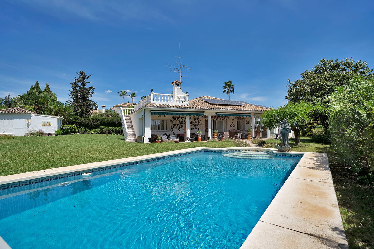 Villa de 4 dormitorios en El Paraiso